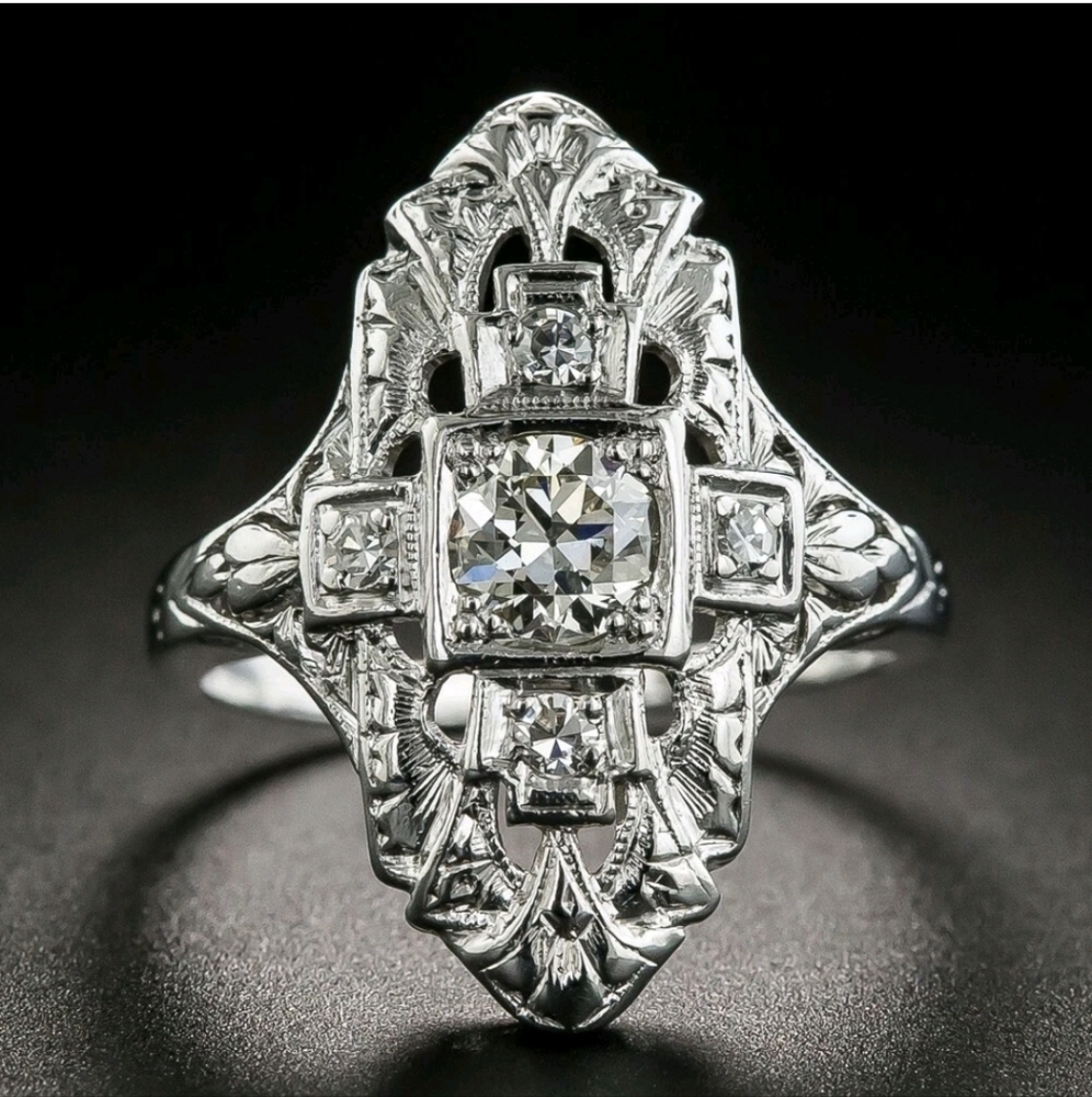 Elegant 925 Sterling Silver Filled Ring with Intricate Design